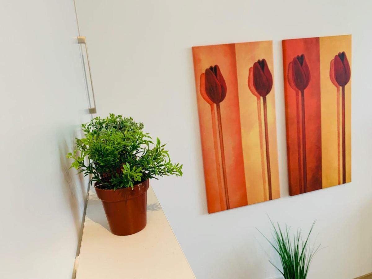 Moderner Bungalow, 20 Minuten Bis Hannover City, 24H Check-In Garbsen Exteriér fotografie