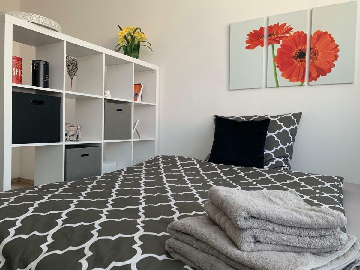 Moderner Bungalow, 20 Minuten Bis Hannover City, 24H Check-In Garbsen Exteriér fotografie